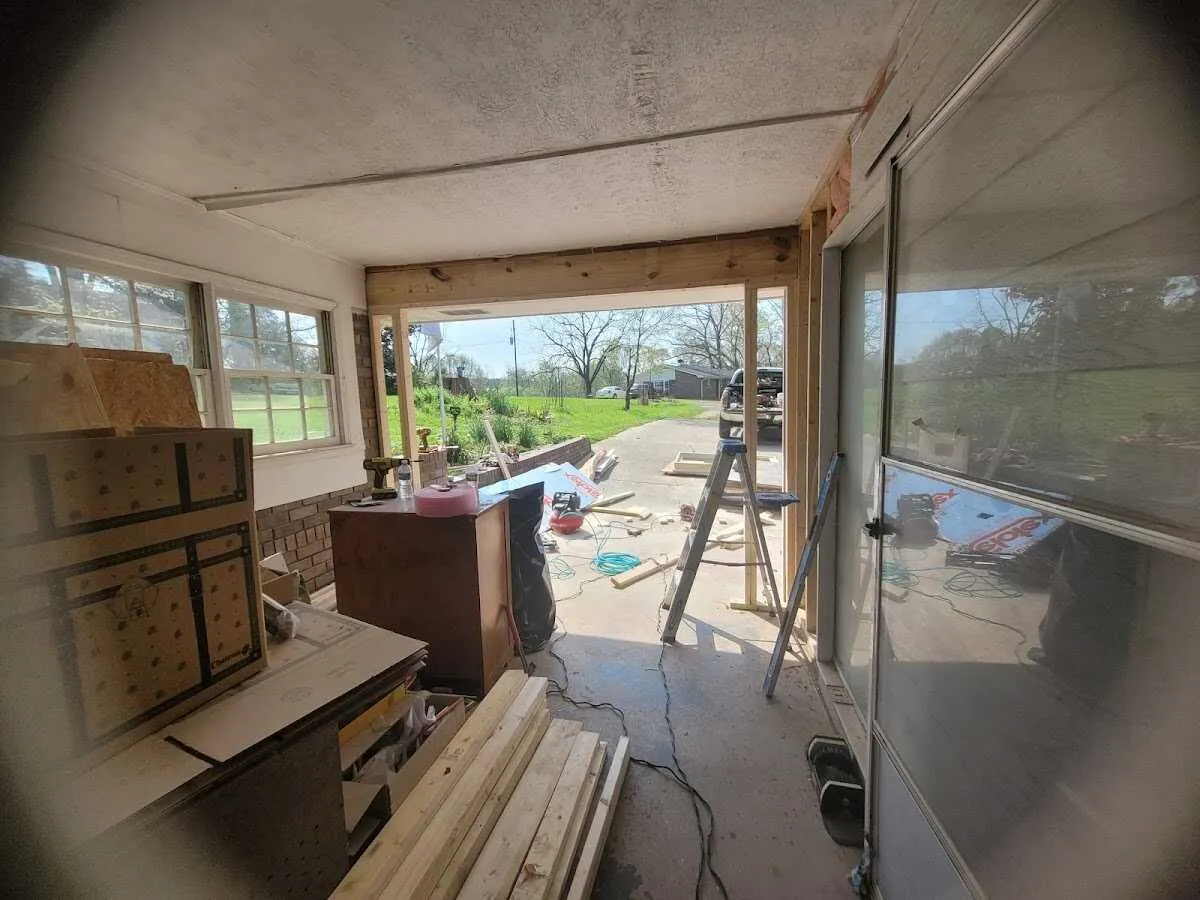 Air movers and dehumidifier for Drying & Dehumidification in Moraine